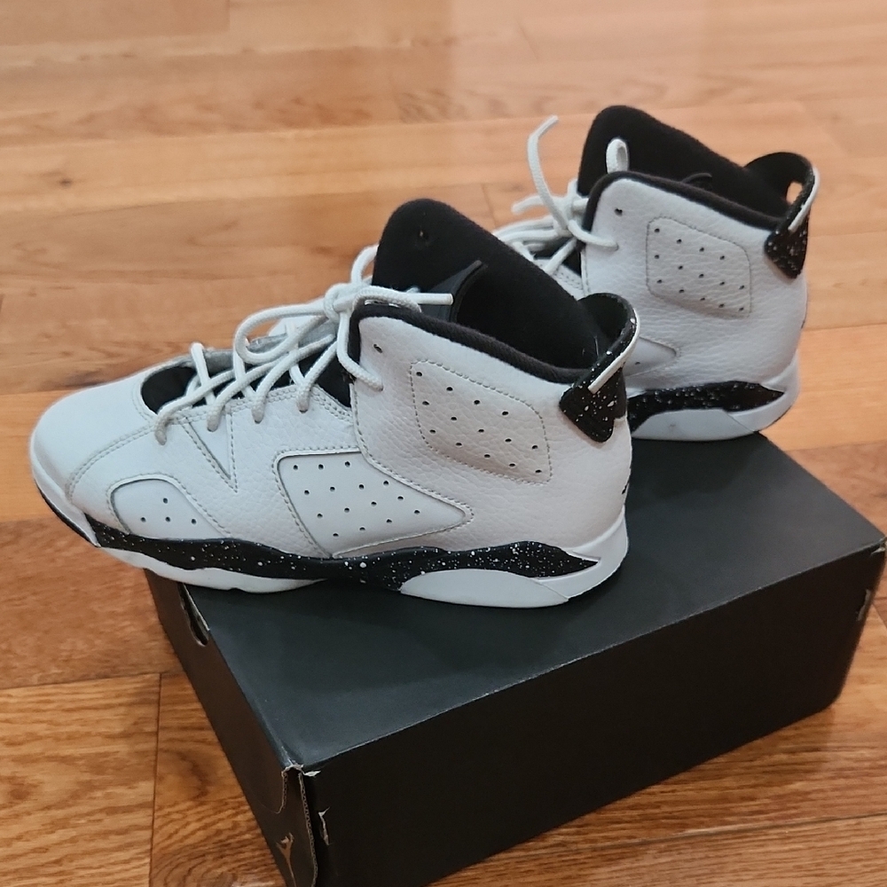 Jordan 6 Retro Kids Unisex Sneakers